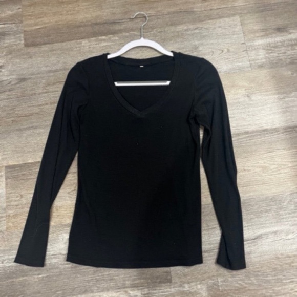 Black Ribbed Top - Picture 1 of 3